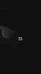 Princess cut Diamond ring